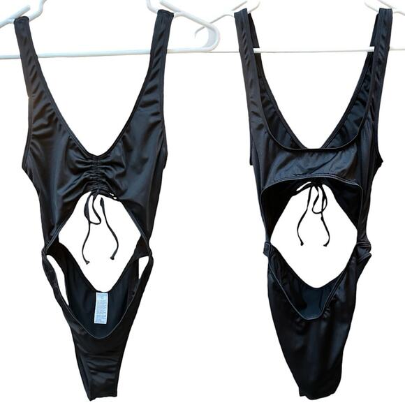 NWT Good American Black Ruched Cutout One Piece Swimsuit Size 3 Large Retail $85 - Picture 2 of 8